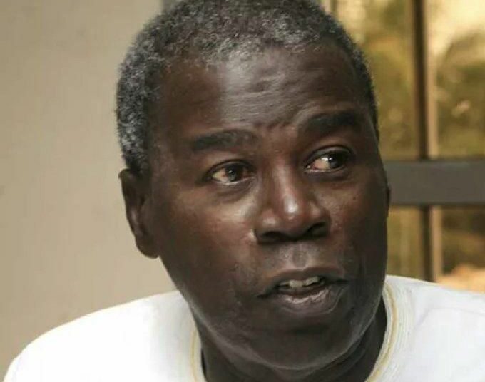 En souvenir de Mame Less Camara : l&rsquo;homme derrière la plume (Talla Sylla)