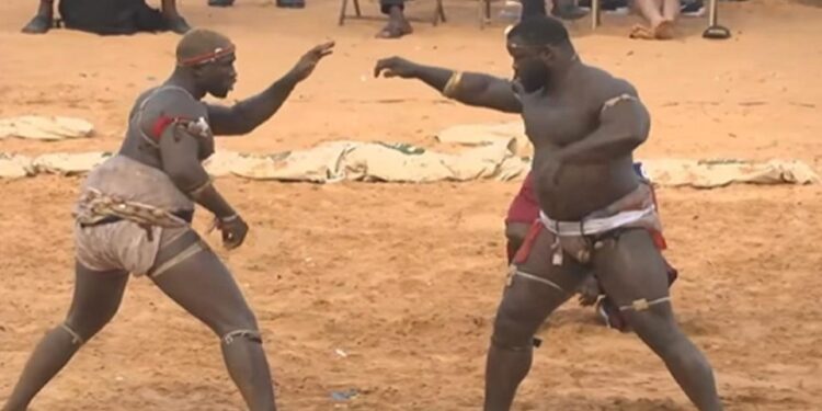 Lutte : Ada Fass renverse Eumeu Sène et s’ouvre les portes du cercle des VIP