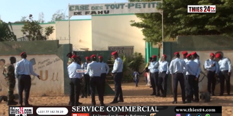 Vidéo/Levée des couleurs à la Case des Tout Petits de FAHU à Thiès