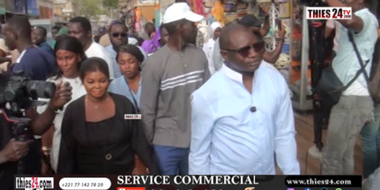 Vidéo/Après le 4 Avril réussi, Maire Babacar Diop en visite au marché central de Thiès