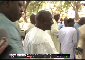 Vidéo/ Idrissa Seck évite la presse après la prière à la mosquée Moussanté