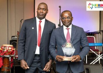 Alioune Sarr reçoit à Bruxelles le « Trophée de la Vision Politique et du Développement Urbain »