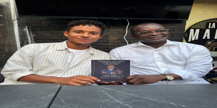 Paris: Alioune Sarr dédicace son livre à Jaafar Jackson et renforce les partenariats internationaux autour de la jeunesse, l&rsquo;éducation, la culture