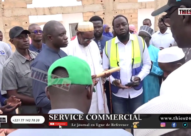 Vidéo/Dr Babacar Diop Maire de Thiès en visite à Keur Massamba Guèye