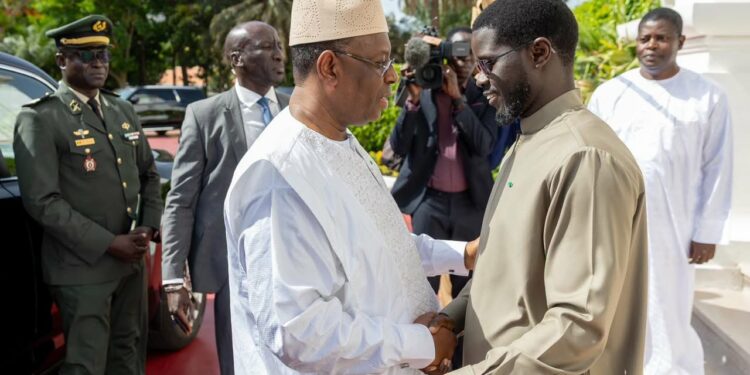 Audience au Palais, le Président Diomaye en tête à tête avec Macky Sall