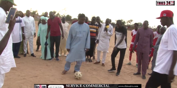 Vidéo/Parrain de la finale, l’opérateur économique Modou Kane Thiaw « gâte » la jeunesse de Ndiéyène