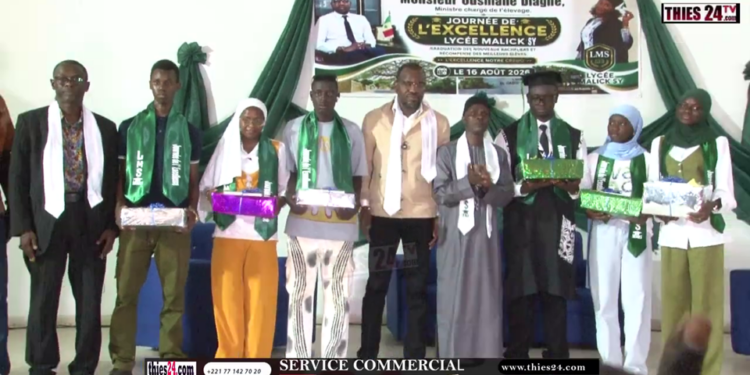 Vidéo/Le Ministre Ousmane Diagne, parrain de l&rsquo;excellence au Lycée Malick Sy