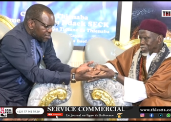 Vidéo/Le Ministre Ousmane Diagne conduit une délégation de Kiiraay chez le Khalif de Thiénaba