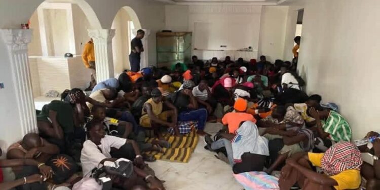 Migration irrégulière : 138 migrants, dont des Sénégalais, interpellés en Gambie