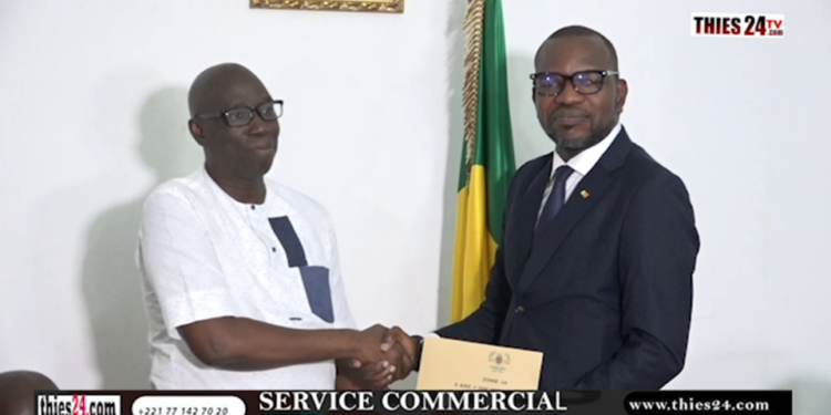 Vidéo/Remise de subventions à Thiès-Est, le Maire Ousmane Diagne « gâte » les ASC