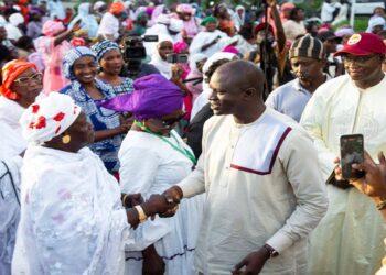 Vidéo/Financement des femmes de Thiès, Maire Babacar Diop débloque 300 millions de Fcfa