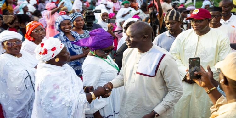 Vidéo/Financement des femmes de Thiès, Maire Babacar Diop débloque 300 millions de Fcfa