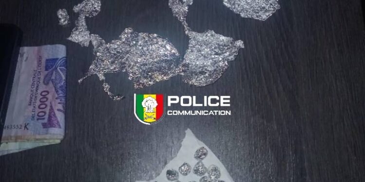 La Brigade Régionale des Stupéfiants (BRS) de Thiès cravate deux individus avec 22 pierres de crack