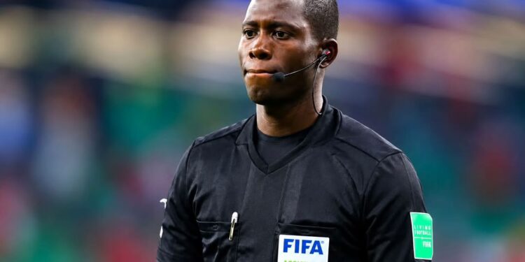 Le Policier Adjoint Volontaire Djibril Camara désigné pour officier la finale de la CAF !
