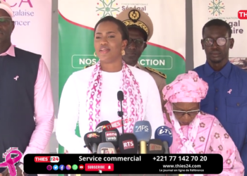 Vidéo/La 1ère Dame Absa Faye prend la parole à Khombole (Octobre Rose)